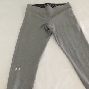 Large Grey Under Armour Spandex Leggings